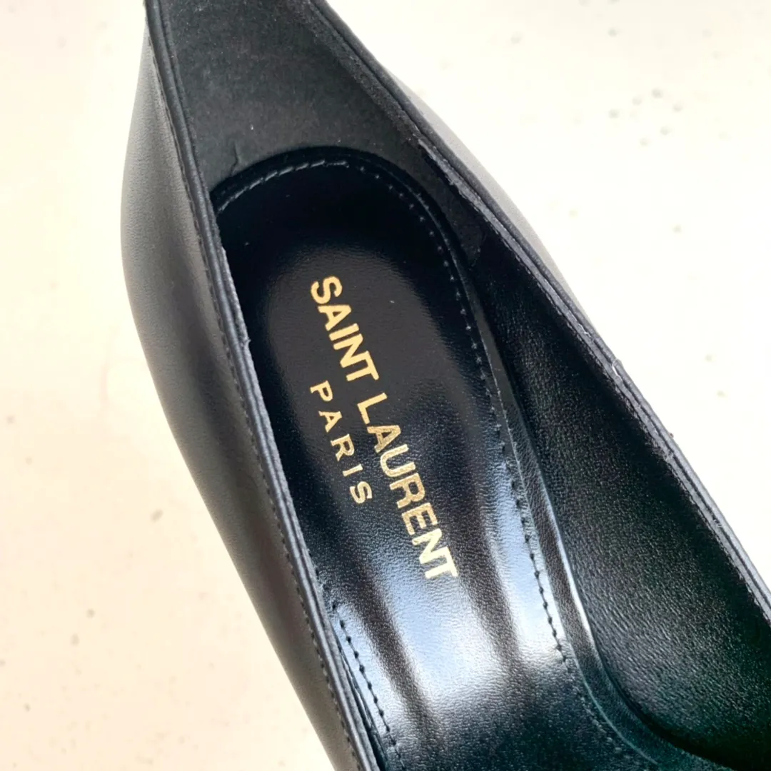 👟👟Ex-factory price 560👟👟 SAINT LAUREN*Yves Saint Laurent YSL poplar forest classic letter heel high-heeled shoes Only YSL understands women's hearts best and does not accept refutation🙅‍♂️Super invincible feminine artifact, a must-have for women (✅Z product full-body customization, own molded toe hardware, perfect consistency)⚠️Compare the differences between pictures and goods on the market Haha Upper: Customized imported cotton silk weaving/imported calf patent leather Lining: Imported sheep leather Sole: Imported genuine leather outsole Thickness: 9cm Color: black paint with gold, black leather with black Size: 35-39 (full set of packaging)
